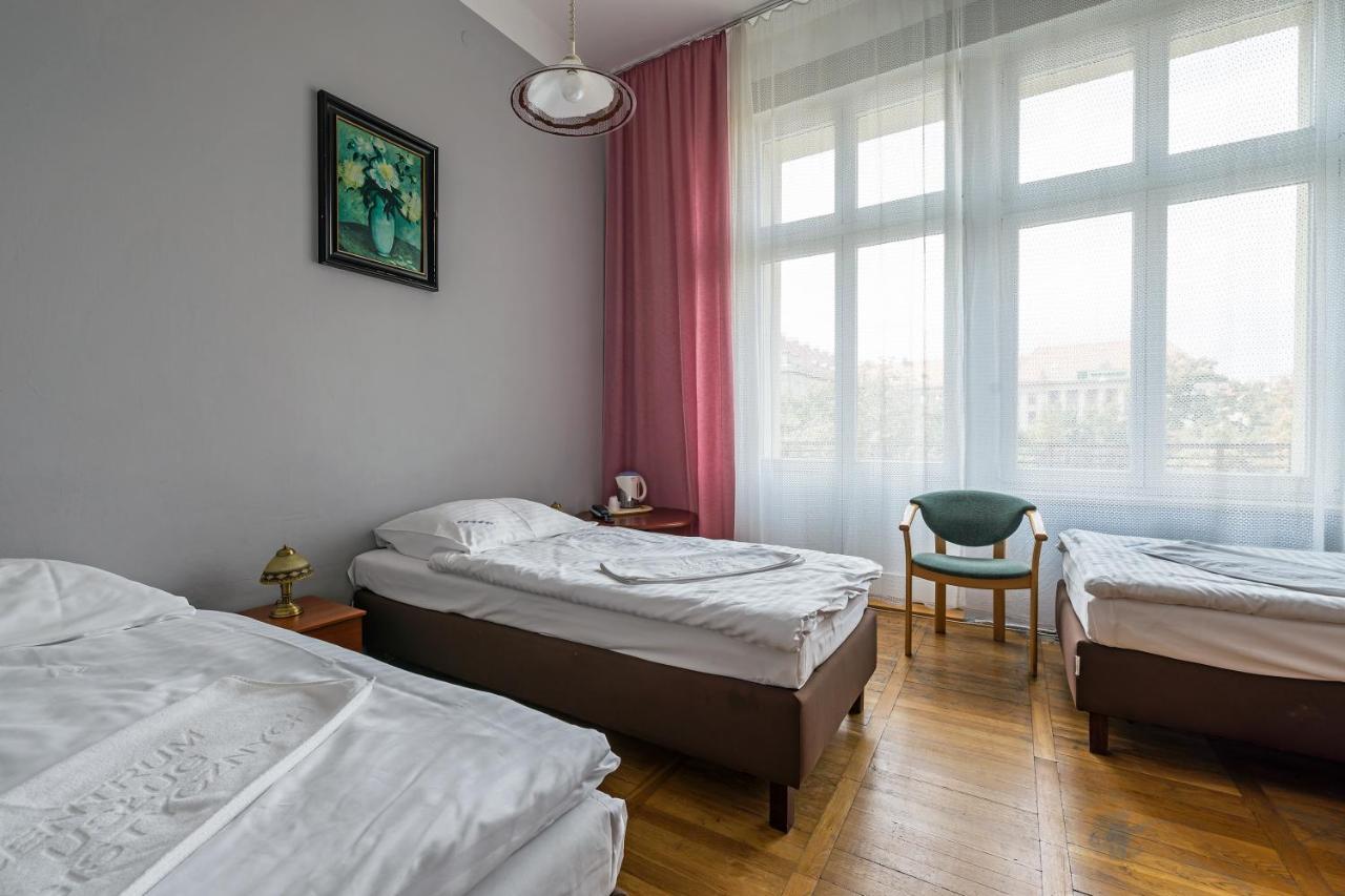 Auberge de jeunesse Savoy Wrocław Extérieur photo